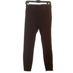 Spanx size medium brown pants. Super soft and comfy. Size medium. Some wear.